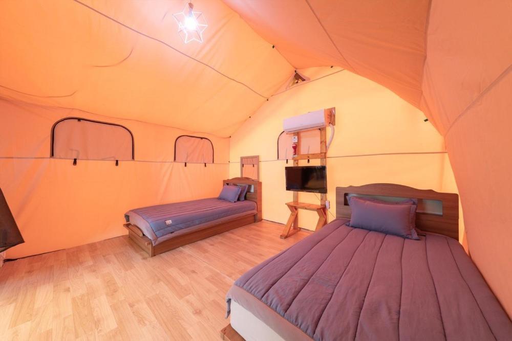 فندق Inje Naerincheon Glamping الغرفة الصورة