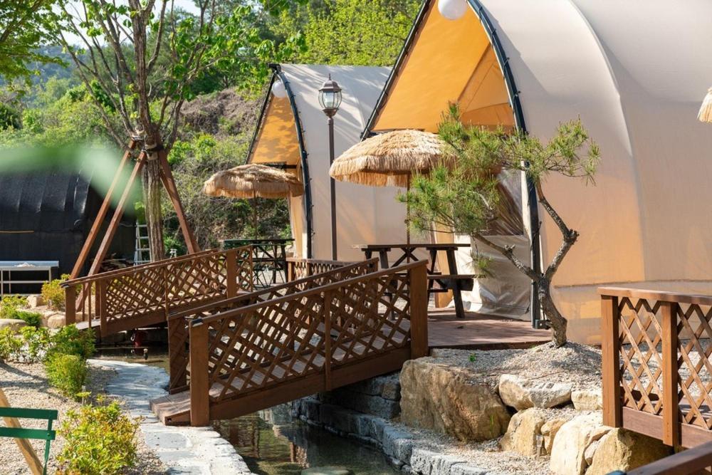 فندق Inje Naerincheon Glamping المظهر الخارجي الصورة