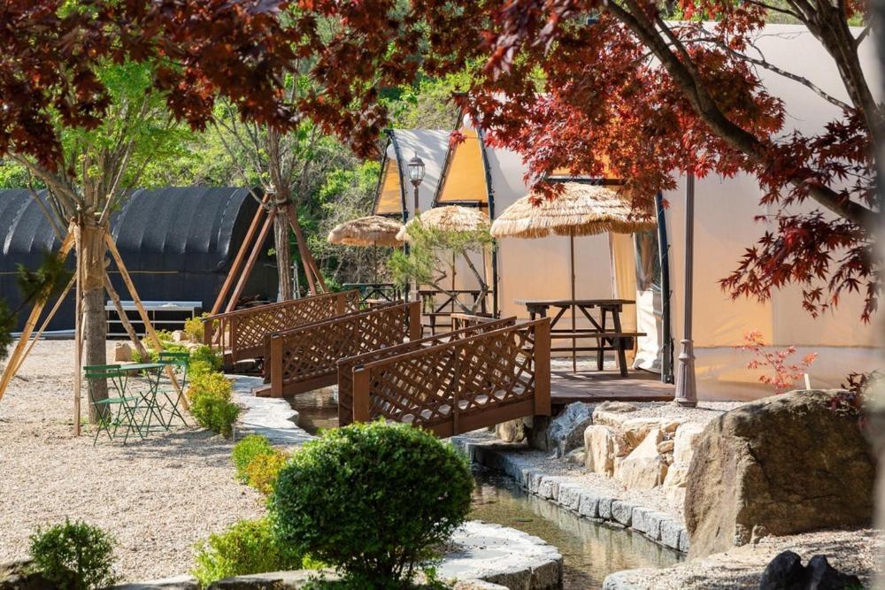 فندق Inje Naerincheon Glamping المظهر الخارجي الصورة