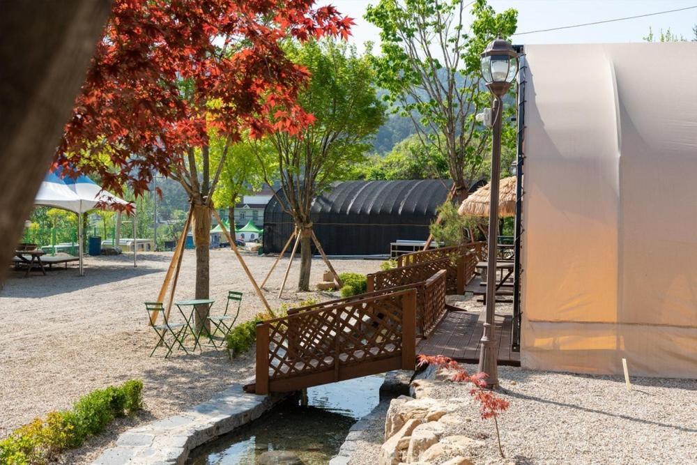 فندق Inje Naerincheon Glamping المظهر الخارجي الصورة