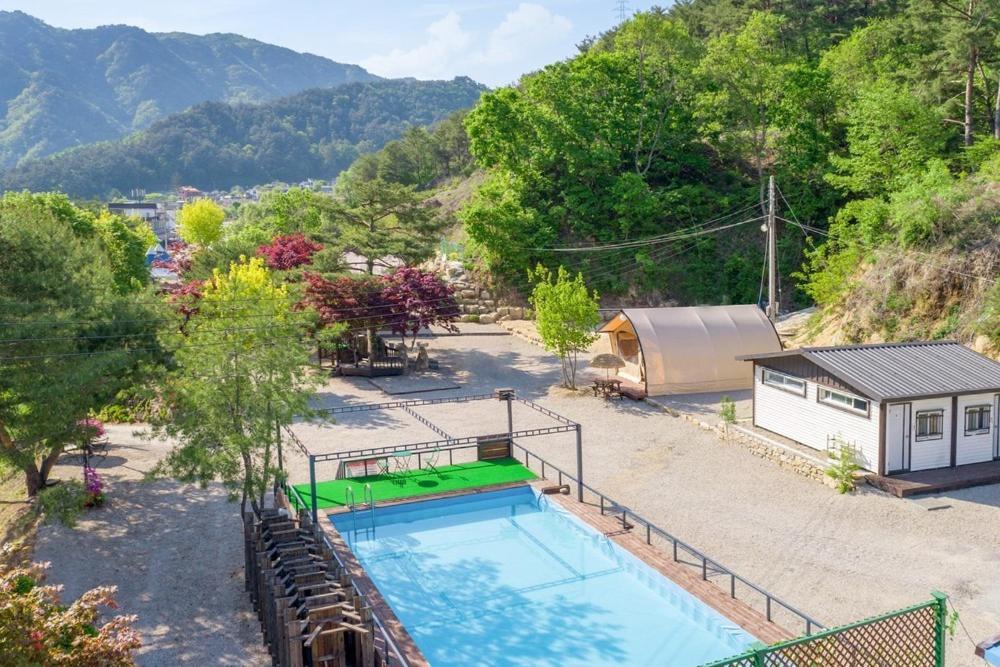 فندق Inje Naerincheon Glamping المظهر الخارجي الصورة